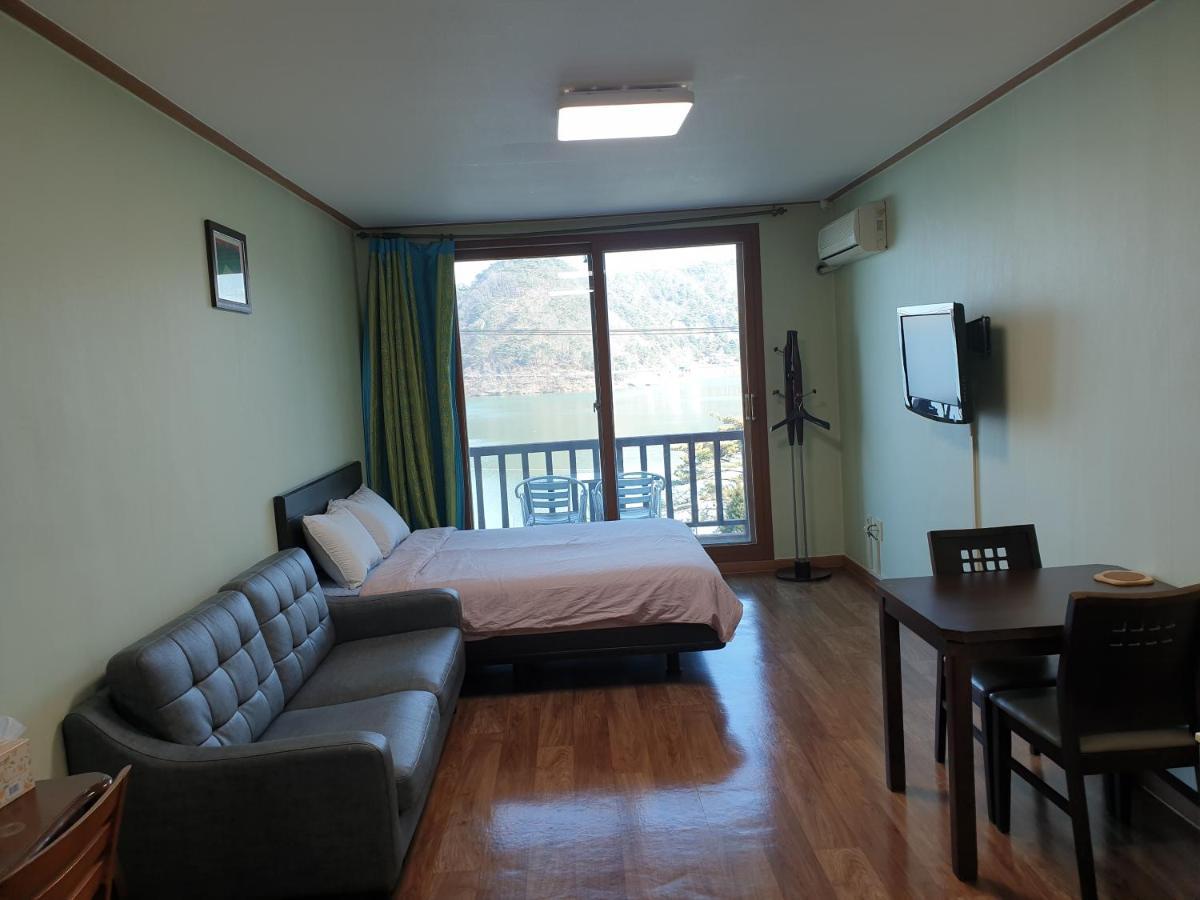 Lahoya Pension ชุนชอน ภายนอก รูปภาพ