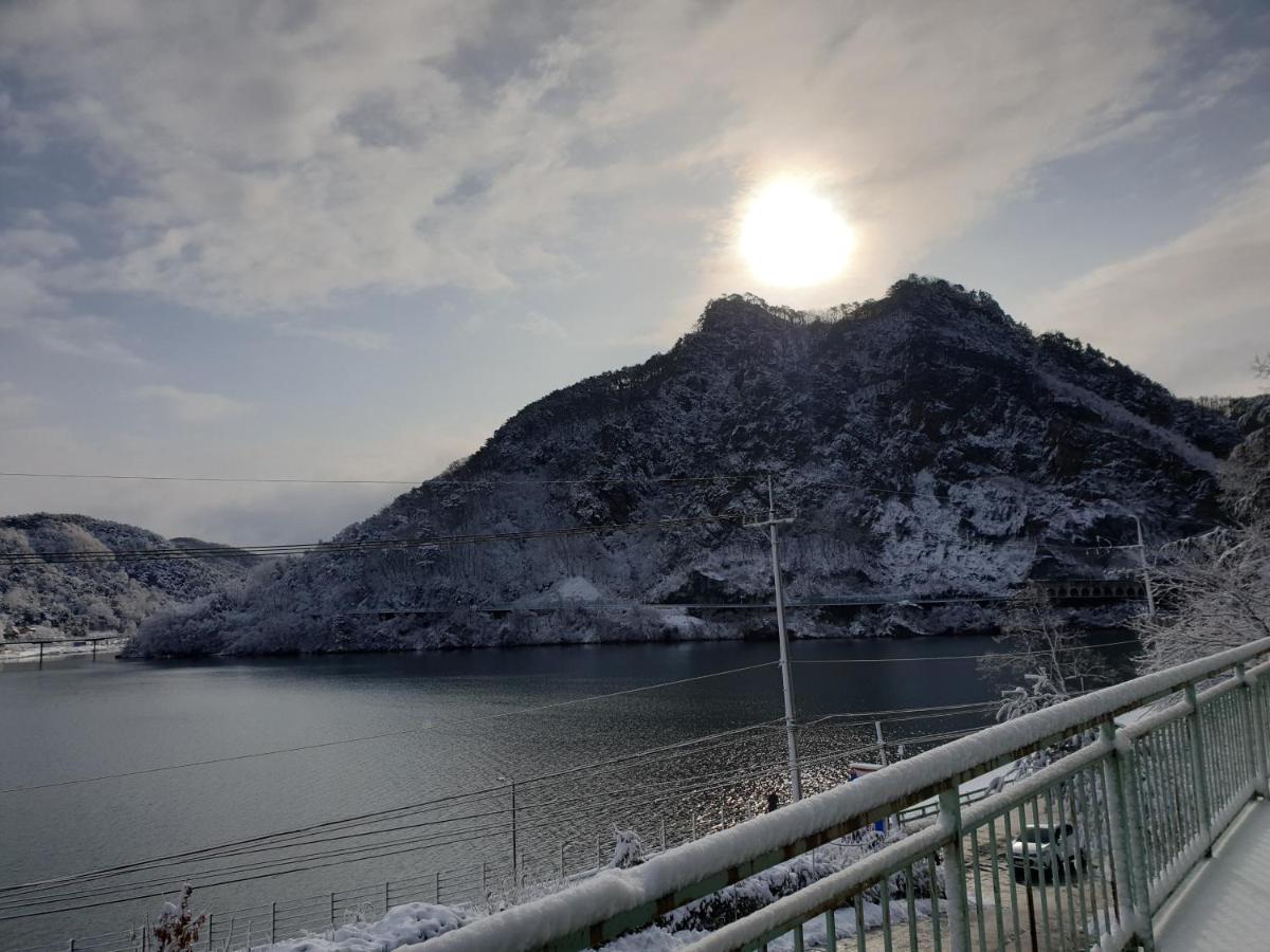 Lahoya Pension ชุนชอน ภายนอก รูปภาพ