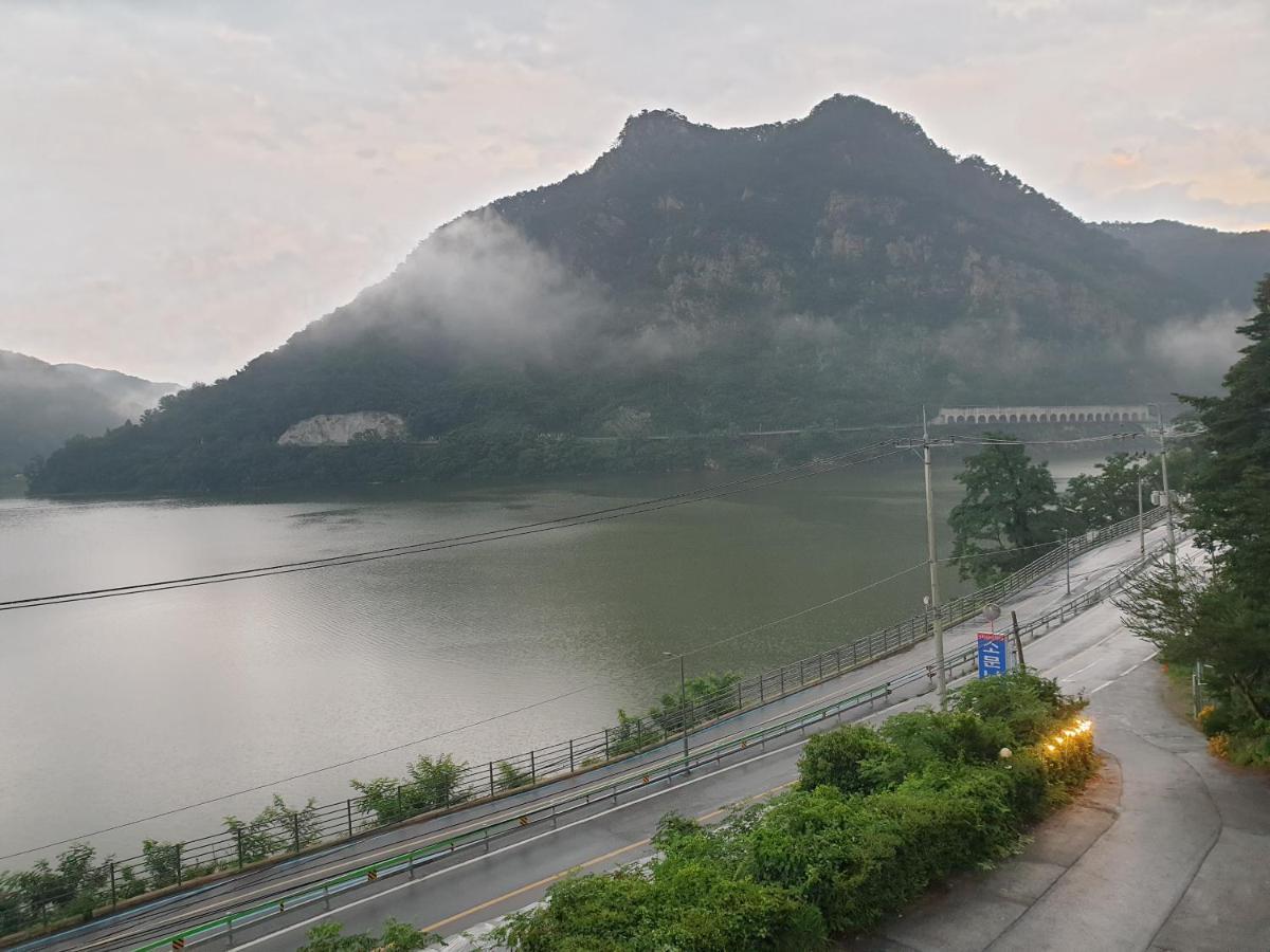 Lahoya Pension ชุนชอน ภายนอก รูปภาพ