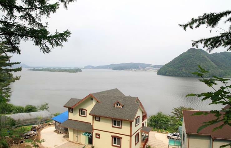 Lahoya Pension ชุนชอน ภายนอก รูปภาพ