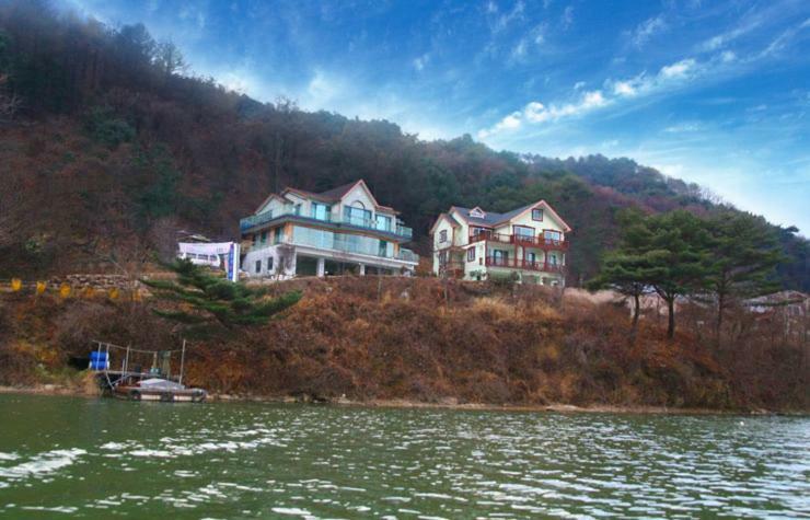 Lahoya Pension ชุนชอน ภายนอก รูปภาพ