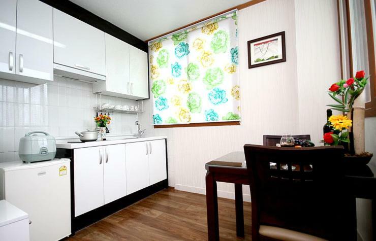 Lahoya Pension ชุนชอน ภายนอก รูปภาพ