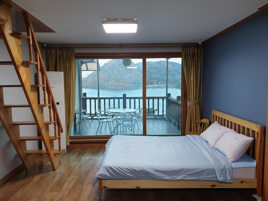 Lahoya Pension ชุนชอน ภายนอก รูปภาพ